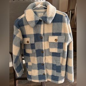 Fairbanks Cornflower blue/cream plaid button down sweatshirt. Super soft